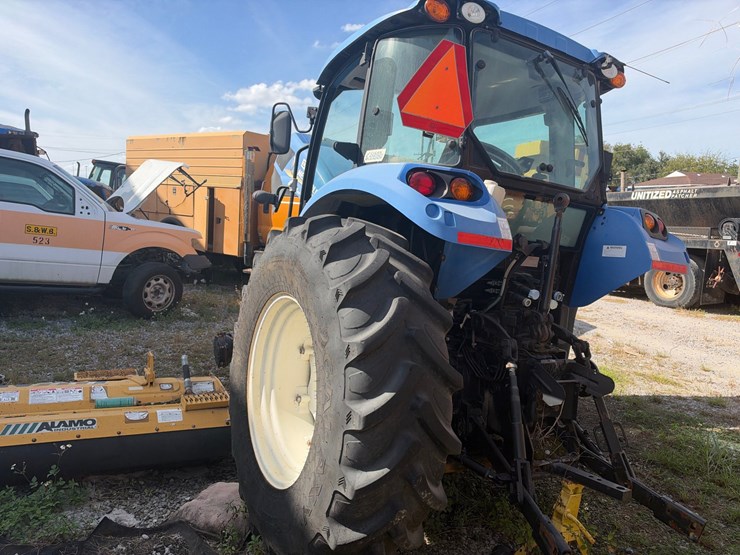 #87-•-2017-new-holland-t4100-mower-image-3