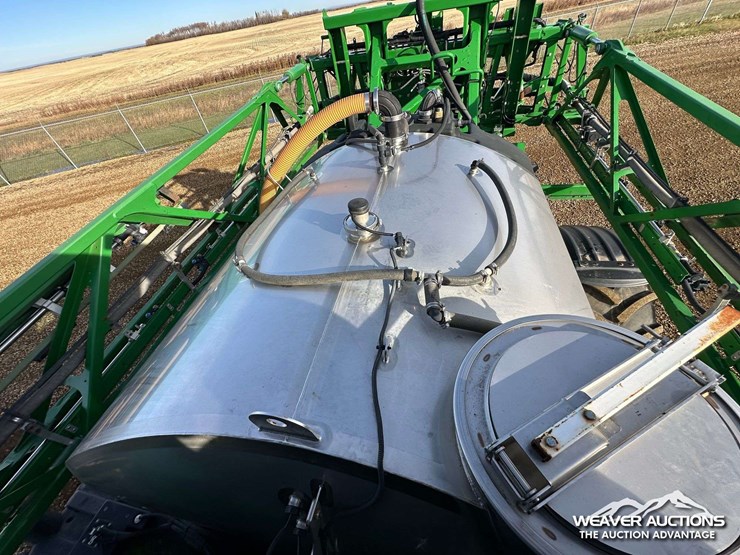 2014-john-deere-r4030-4x4-high-clearance-self-propelled-sprayer-image-30