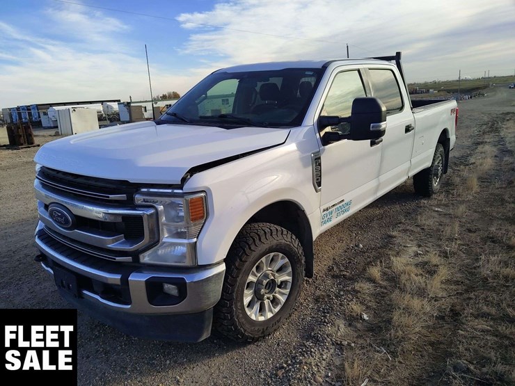 non-operable-2022-ford-f-350-super-duty-4x4-xlt-4dr-crew-cab-8-ft.-lb-srw-image-1