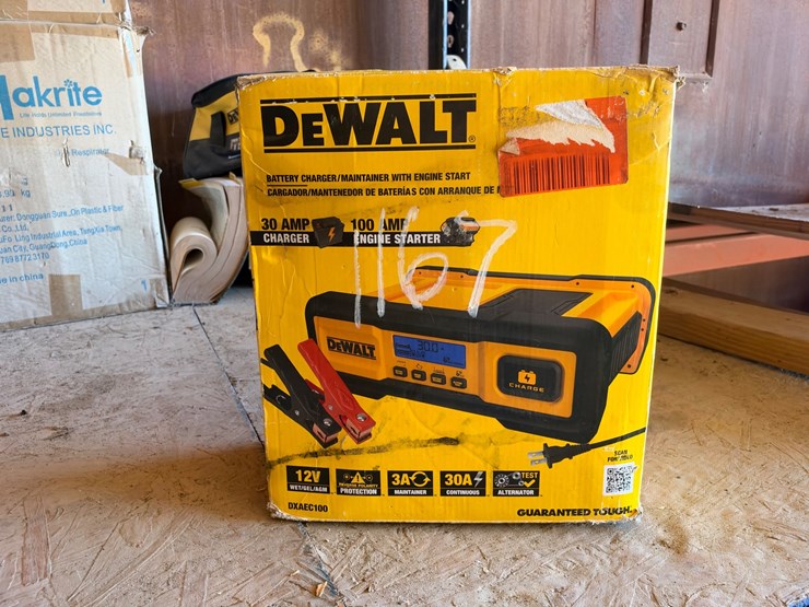 #1167-•-dewalt-battery-charger-30-amp-charger/-100-amp-engine-starter-image-1