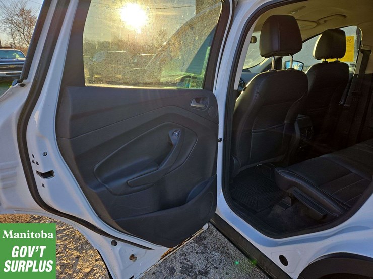 2014-ford-escape-image-23