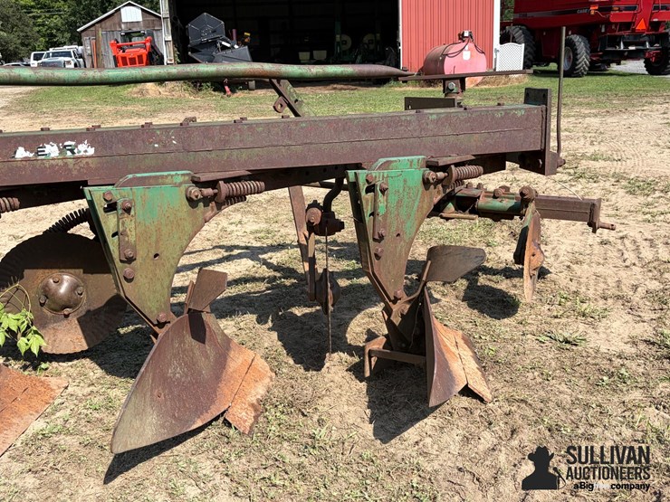 oliver-semi-mounted-4-bottom-plow-image-16
