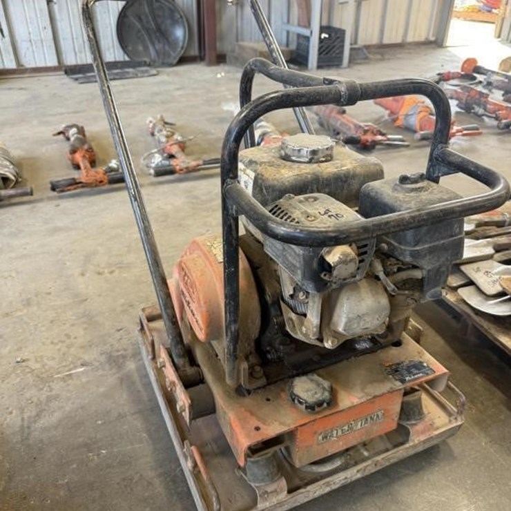 Multiquip Mikasa MVC 90 Plate Compactor