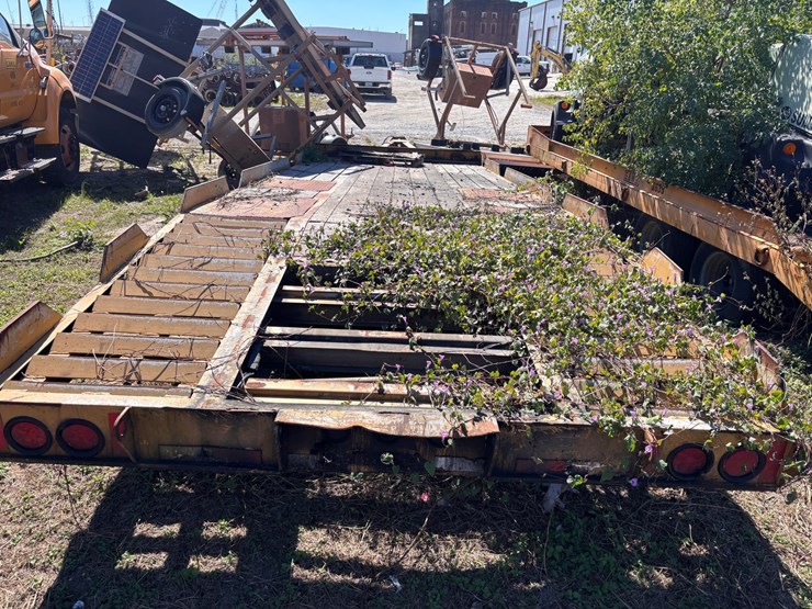 #30-•-eager-beaver-flatbed-equipment-trailer-image-7