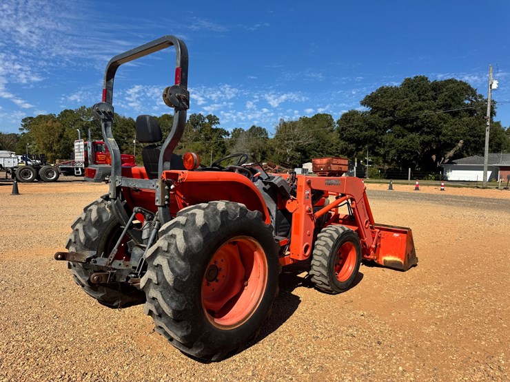 #9027-•-kubota-l3130-image-7