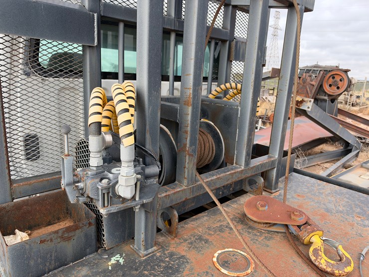 2006-freightliner-m2-106-winch-truck-image-8