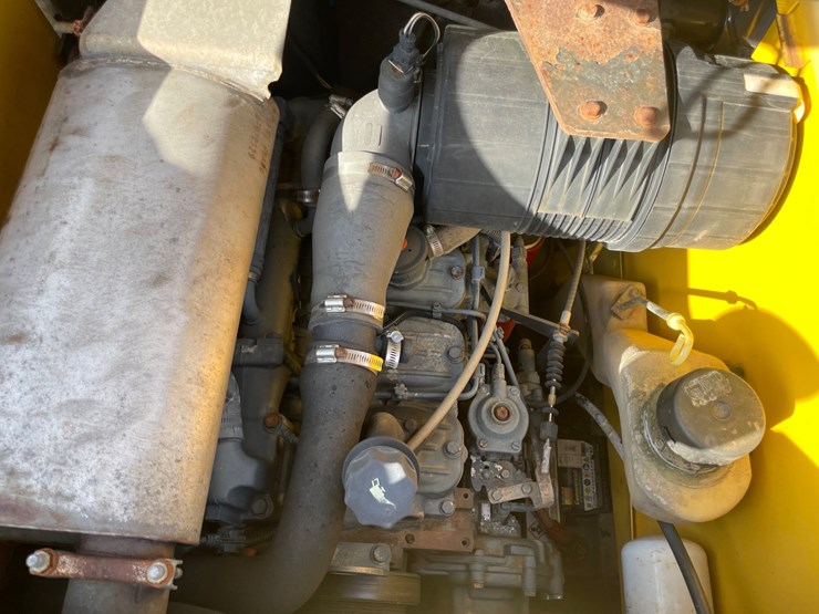 #1083-•-new-holland-l185-wheeled-skid-steer-image-30