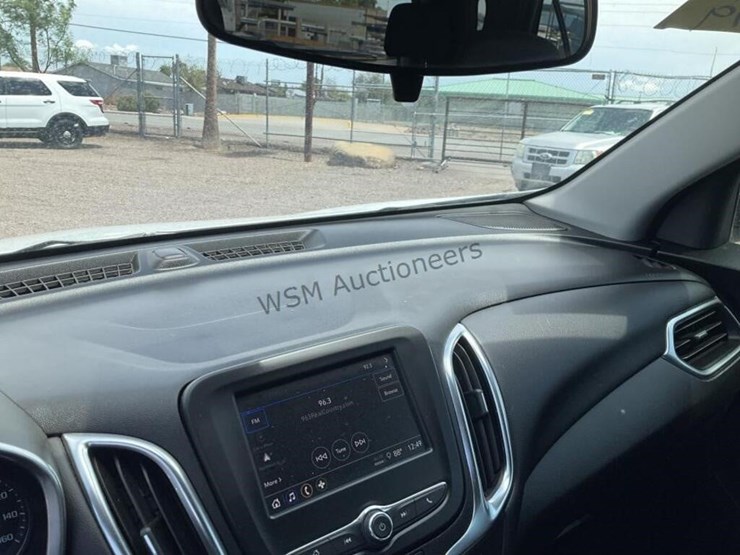 2024-chevrolet-equinox-lt-suv-image-17