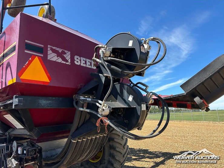 seedhawk-65-ft.-plus-seeder-image-42
