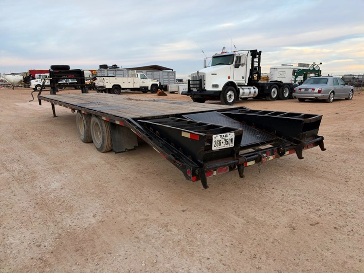 32’-circle-m-hitensile-dual-tandem-axle-gooseneck-trailer-w/-dove-tail-&-ramps-image-1