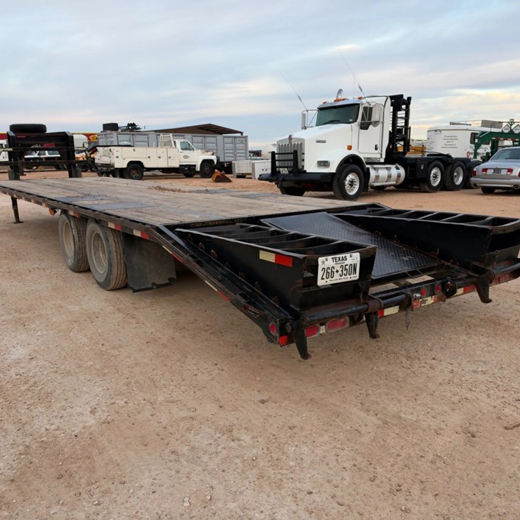 32’ Circle M HiTensile Dual Tandem Axle Gooseneck Trailer w/ Dove Tail & Ramps