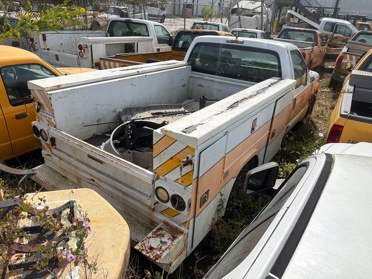 #99-•-2012-ford-f-250-pickup-image-3