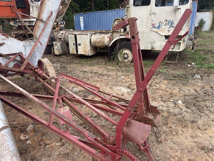 international-one-row-corn-picker-image-9