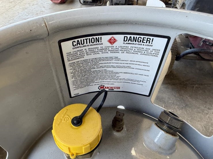 manchester-propane-tank-for-forklift-image-2