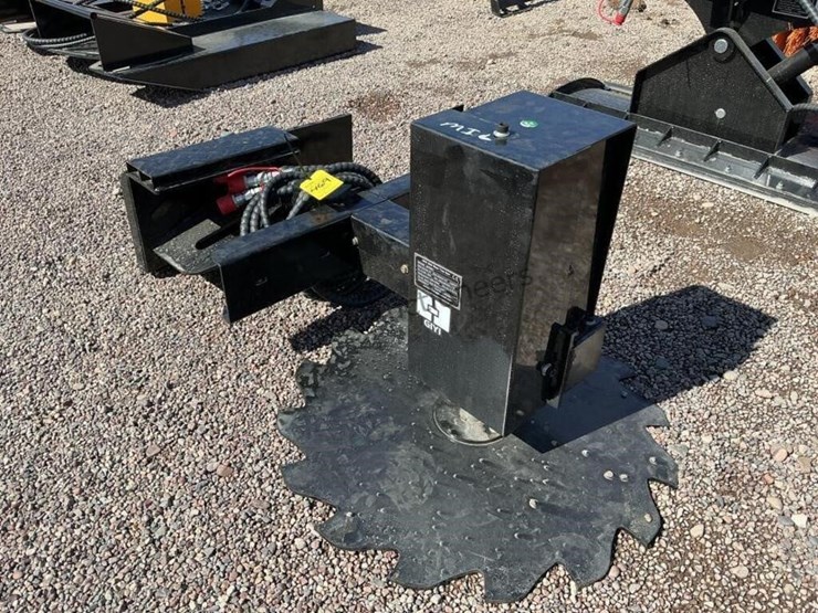 2026-giyi-tree-saw-for-stand-up-skid-steer-image-4