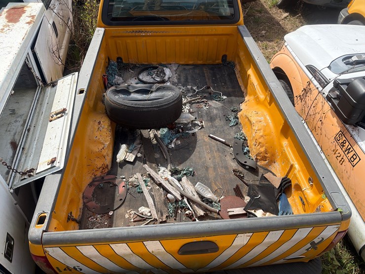 #96-•-2004-ford-f-150-pickup-image-9