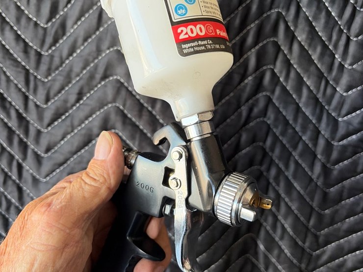 #40-•-ingersoll-rand-paint-sprayer-200-g-image-2