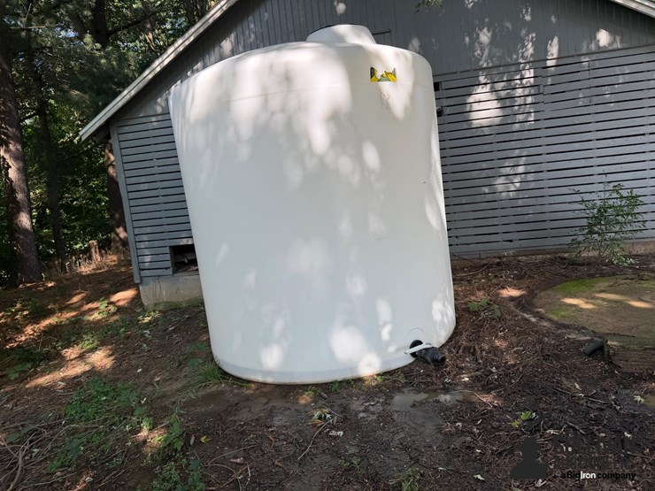 2,500-gal-poly-tank-image-3