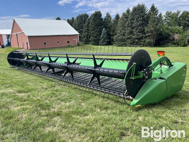 2013-john-deere-635fd-35'-flex-draper-image-1