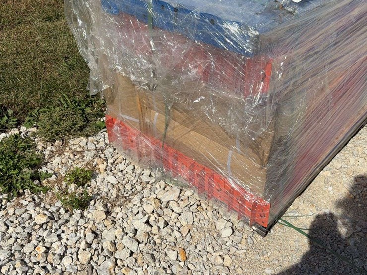 pallet-of-pallet-racking-components-image-3
