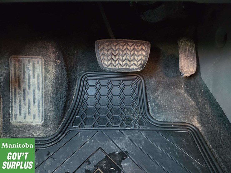 2013-toyota-highlander-hybrid-image-22