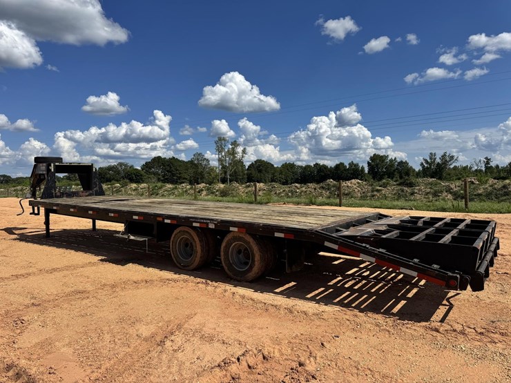 #270-•-2017-red-rhino-32'-gooseneck-flatbed-image-3