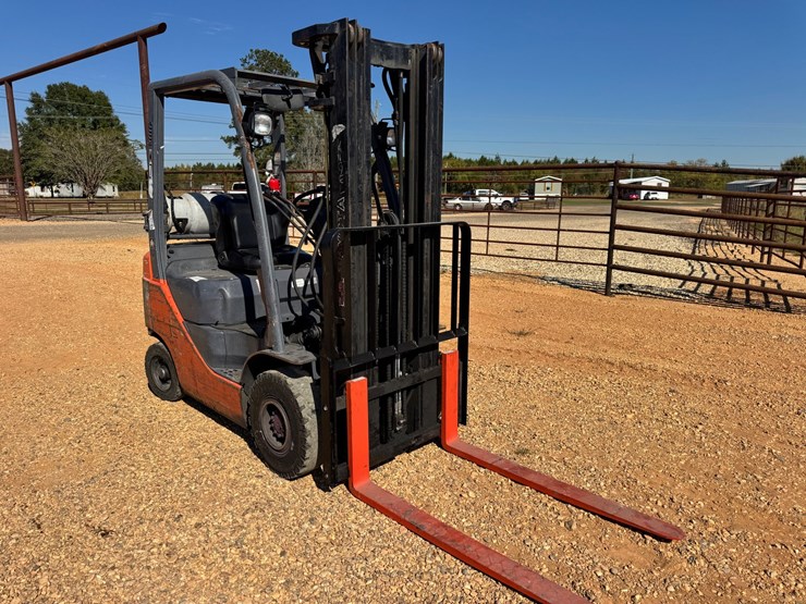 #9036-•-toyota-8fgu15-fork-lift-image-5