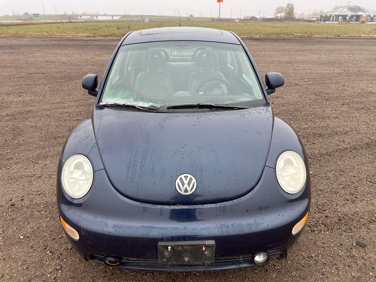 2000-volkswagen-beetle-image-2