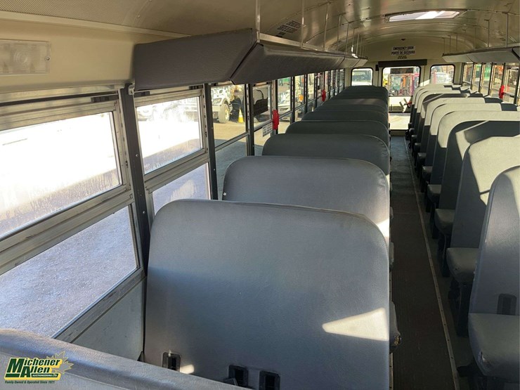 2014-ic-bus-ce-series-s/a-46-passenger-bus-image-15