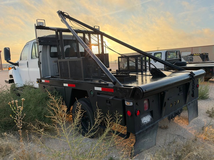 2007-chevrolet-kodiak-c5500-pole-truck-w/-rufnek-winch-image-2