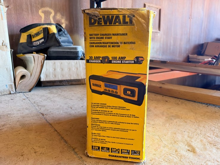 #1167-•-dewalt-battery-charger-30-amp-charger/-100-amp-engine-starter-image-4