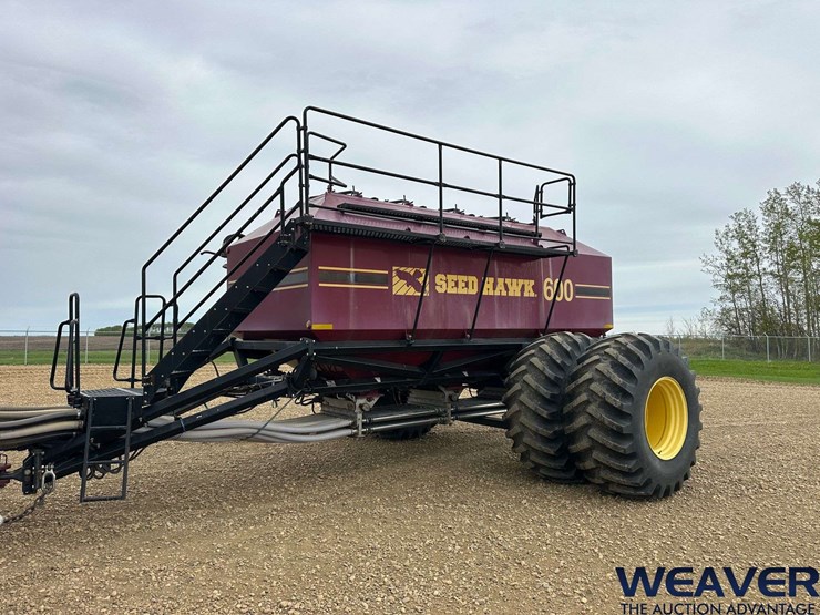 2010-seedhawk-62-ft.-seeder-image-37