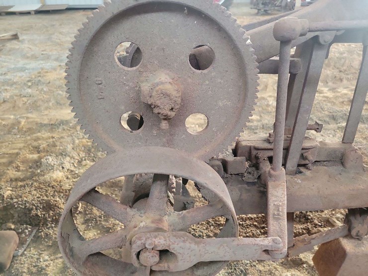 milford-band-saw-image-5