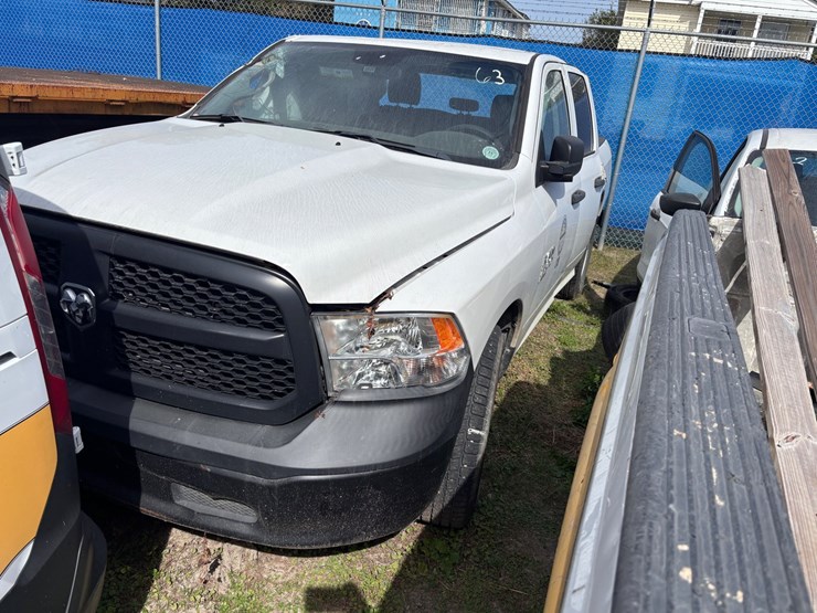 #63-•-2024-ram-1500-classic-four-door-pickup-truck-image-2
