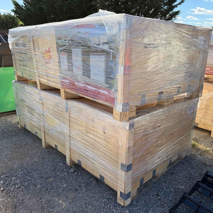42'x30' Unused Triple Garage Metal Shed