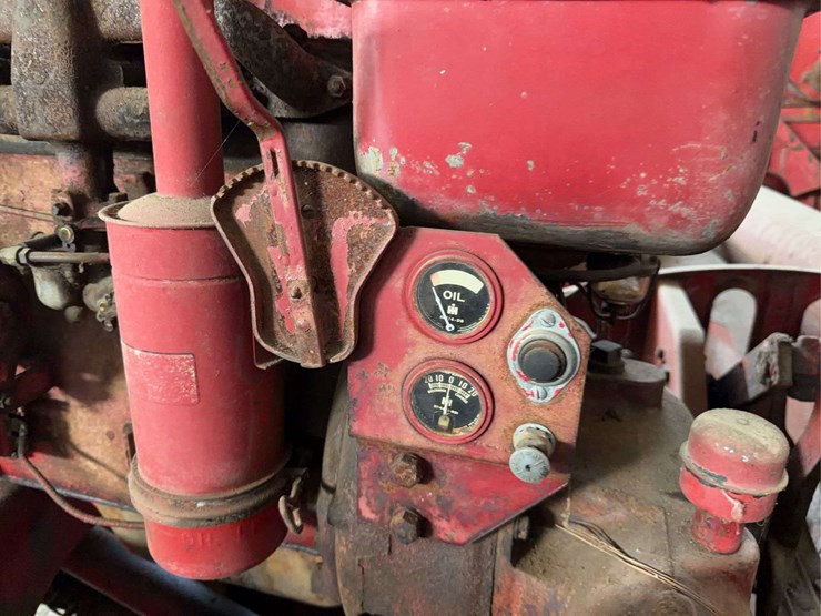 mccormick-56-t-square-baler-image-12