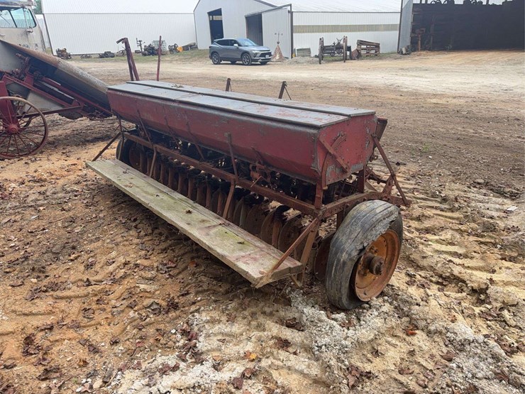 international-10’-grain-drill-image-4