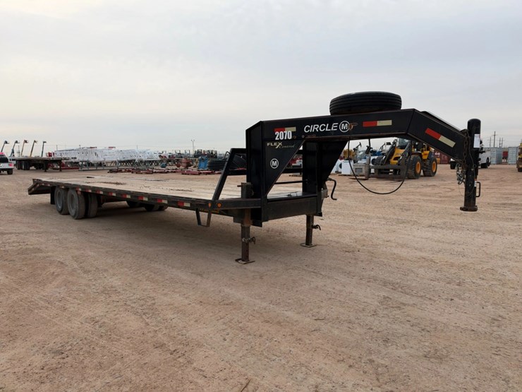 32’-circle-m-hitensile-dual-tandem-axle-gooseneck-trailer-w/-dove-tail-&-ramps-image-4