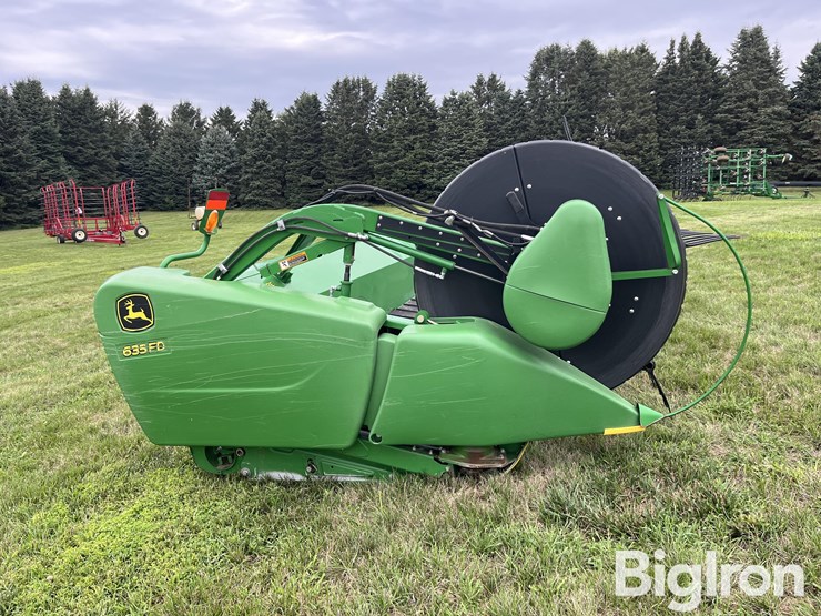 2013-john-deere-635fd-35'-flex-draper-image-4