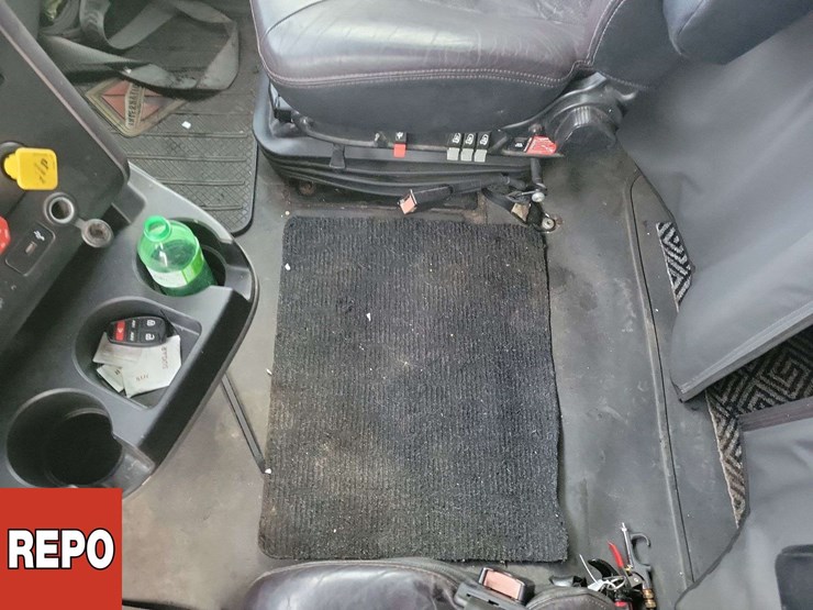 non-operable-2022-international-lt625-t/a-wet-kit-day-cab-tractor-image-21