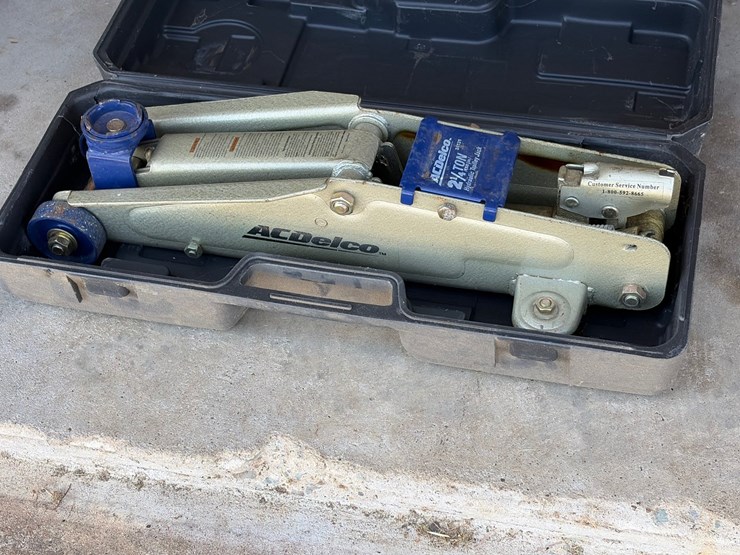 #38-•-ac-delco-2-1/4-ton-floor-jack-w/case-image-2