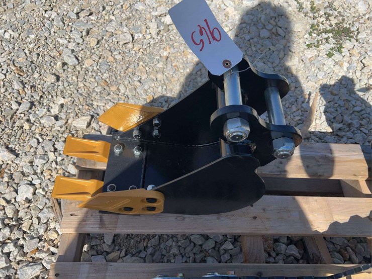 mini-excavator-bucket-with-teeth-image-3