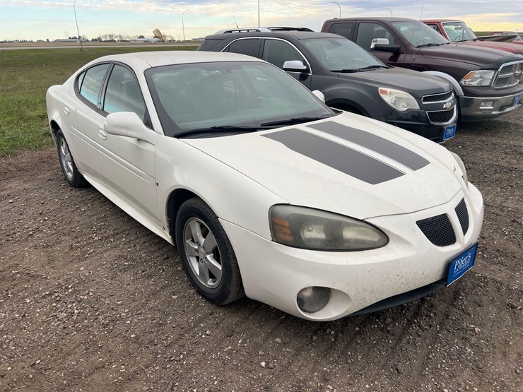 2008-pontiac-grand-prix-sedan-image-3