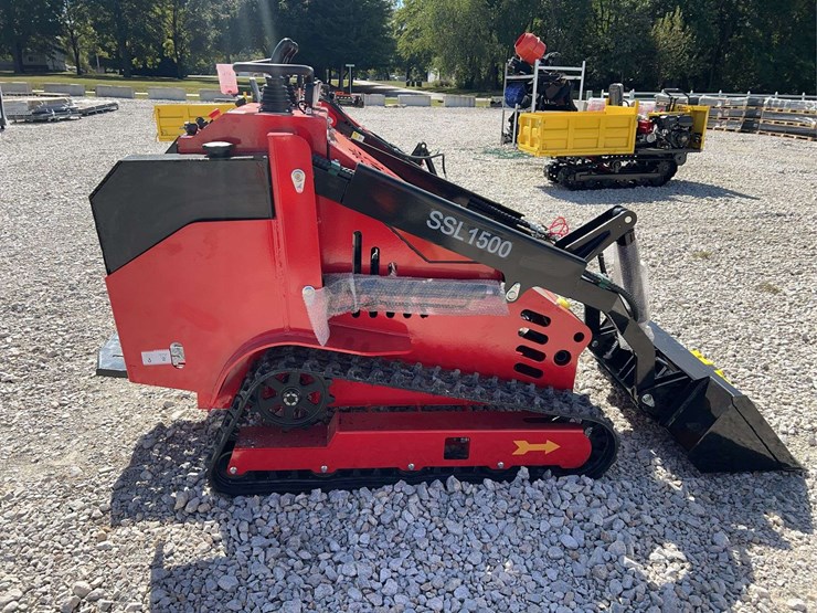 ssl1500-skid-steer-loader-image-4