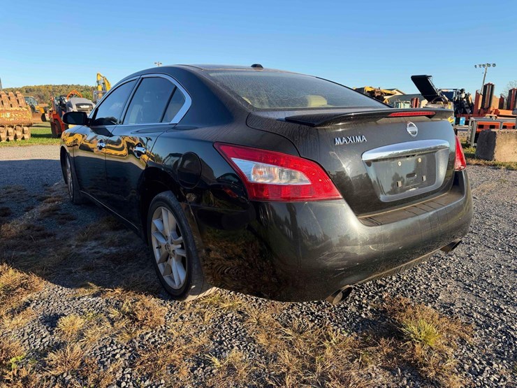 2009-nissan-maxima-image-4