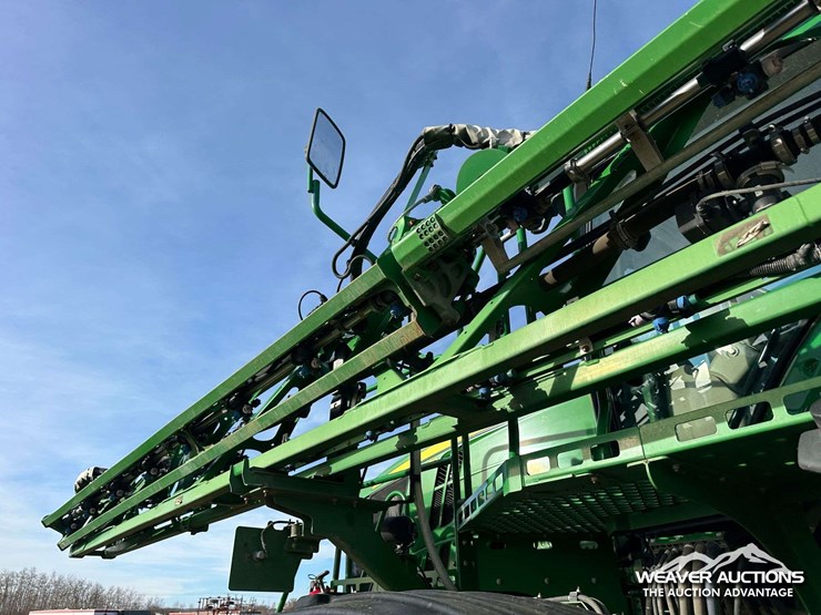 2014-john-deere-r4030-4x4-high-clearance-self-propelled-sprayer-image-78