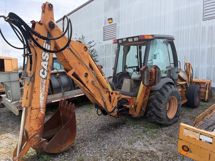 #79-•-2010-case-590sm-backhoe-image-4