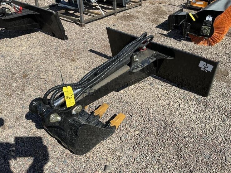 2026-giyi-backhoe-arm-for-skid-steer-image-1