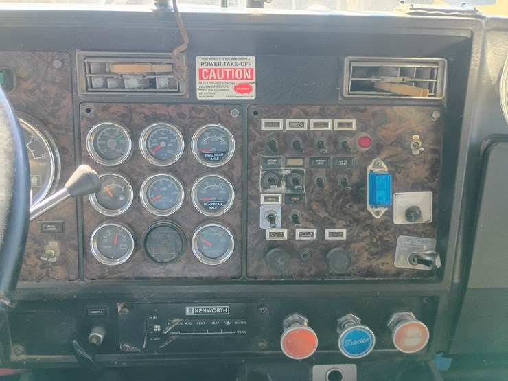 #27067-•-1984-kenworth-w900-tri-axle-dump-truck-image-59