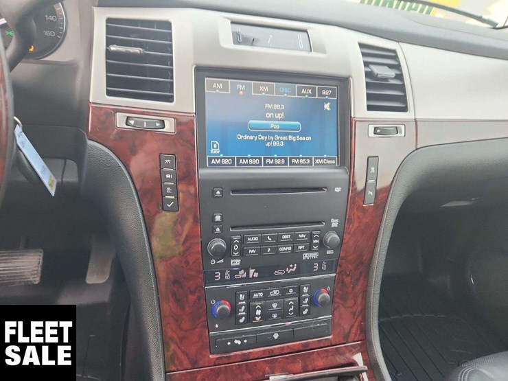 2007-cadillac-escalade-ext-awd-4dr-crew-cab-5.8-ft-box-image-13